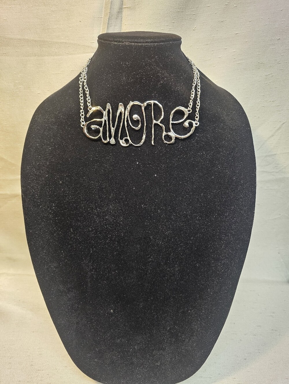 AMORE Script Silver Statement Choker - Picture 2 of 7